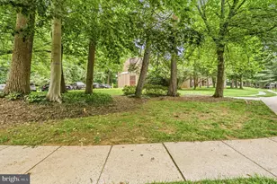 9715 Kings Crown Ct, Fairfax, VA 22031 - Photo 29