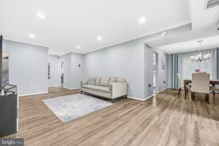 9715 Kings Crown Ct, Fairfax, VA 22031 - Photo 5