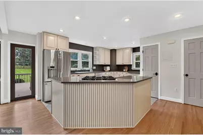1007 Evonshire Lane, Great Falls, VA 22066 - Photo 11