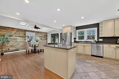 1007 Evonshire Lane, Great Falls, VA 22066 - Photo 7