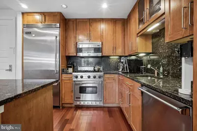 8220 Crestwood Heights Drive #301, McLean, VA 22102 - Photo 3