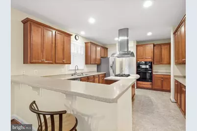 5694 Tower Hill Circle, Alexandria, VA 22315 - Photo 13