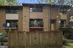 2042 Headlands Cir, Reston, VA 20191 - Photo 19