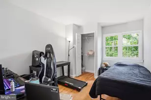 2042 Headlands Cir, Reston, VA 20191 - Photo 9