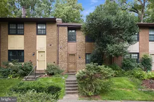 2042 Headlands Cir, Reston, VA 20191 - Photo 1