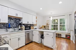 2042 Headlands Cir, Reston, VA 20191 - Photo 3