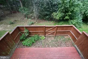 2042 Headlands Cir, Reston, VA 20191 - Photo 15