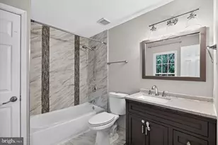 6176 Martins Landing Ct, Burke, VA 22015 - Photo 17