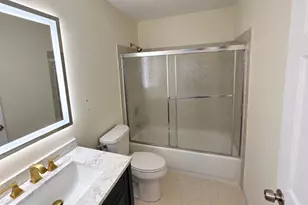 8201 Bell Ln, Vienna, VA 22182 - Photo 11