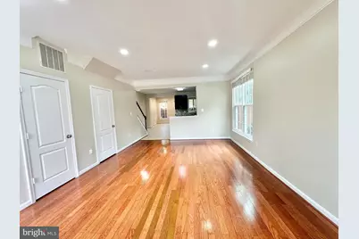 13135 Park Crescent Circle #1, Herndon, VA 20171 - Photo 3