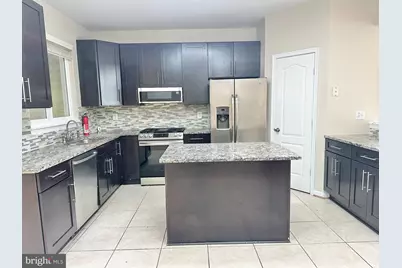 13135 Park Crescent Circle #1, Herndon, VA 20171 - Photo 5