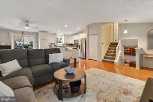 2913 Ashdown Forest Dr, Herndon, VA 20171 - Photo 5