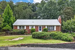 6104 St John Dr, Alexandria, VA 22310 - Photo 1
