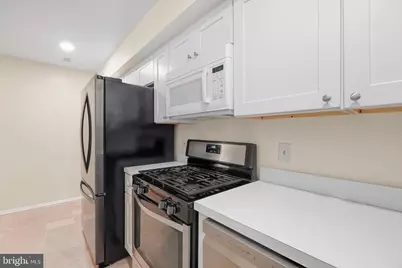 204 Park Terrace Court SE #24, Vienna, VA 22180 - Photo 7