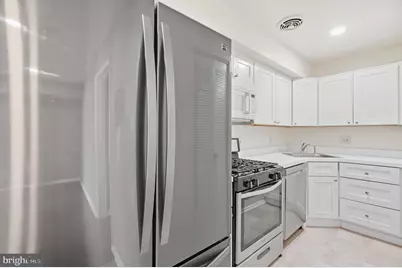 204 Park Terrace Court SE #24, Vienna, VA 22180 - Photo 5
