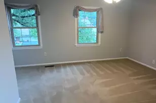7421 Silver Pine Dr, Springfield, VA 22153 - Photo 13