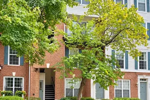 12779 Fair Crest Ct, Fairfax, VA 22033 - Photo 1