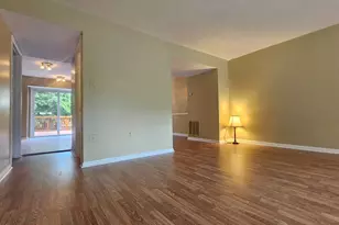 4718 Gainsborough Dr, Fairfax, VA 22032 - Photo 3