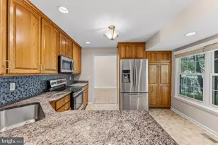 1465 Kingstream Dr, Herndon, VA 20170 - Photo 9