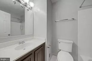 6941 Compton Ln, Centreville, VA 20121 - Photo 29
