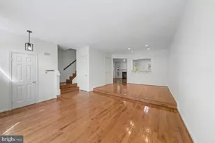 6941 Compton Ln, Centreville, VA 20121 - Photo 7