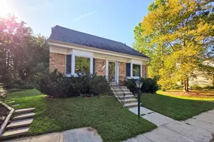 9910 Kingsbridge Dr, Fairfax, VA 22031 - Photo 1