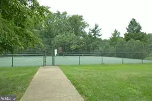 6641 Wakefield Dr, Alexandria, VA 22307 - Photo 9