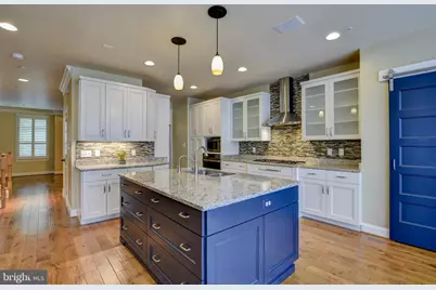 12198 Chancery Station Circle, Reston, VA 20190 - Photo 5