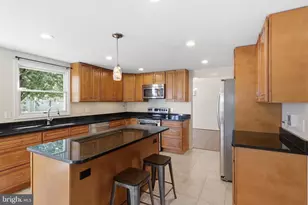 3894 Plum Run Ct, Fairfax, VA 22033 - Photo 21