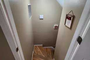 14053 Winding Ridge Ln, Centreville, VA 20121 - Photo 5