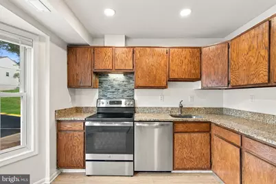 5352 Anchor Court, Fairfax, VA 22032 - Photo 5
