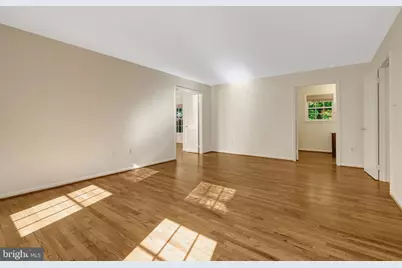 10898 Featherfield Court, Fairfax, VA 22030 - Photo 27