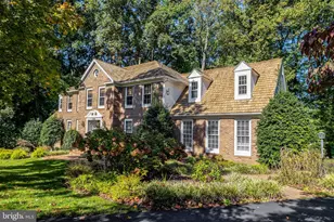10898 Featherfield Ct, Fairfax, VA 22030 - Photo 3
