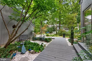 2003 Upper Lake Dr, Reston, VA 20191 - Photo 3