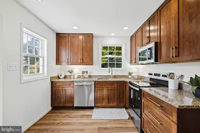 10308 Collingham Drive, Fairfax, VA 22032 - Photo 15