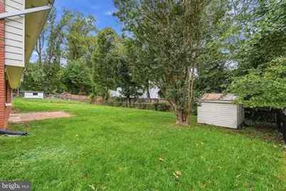 8416 Stonewall Drive, Vienna, VA 22180 - Photo 33