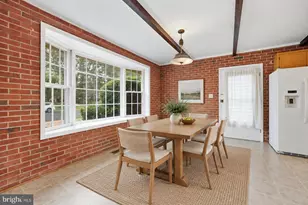 8416 Stonewall Dr, Vienna, VA 22180 - Photo 3