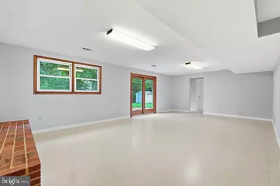 8416 Stonewall Drive, Vienna, VA 22180 - Photo 25