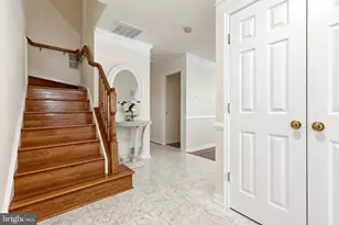 6318 Franconia Commons Dr, Alexandria, VA 22310 - Photo 5