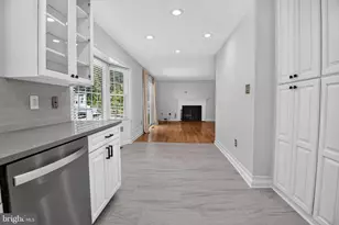 6143 Poburn Landing Ct, Burke, VA 22015 - Photo 17