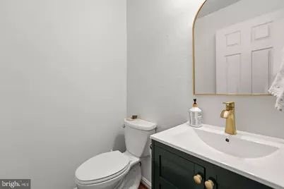 1122 Cypress Tree Place, Herndon, VA 20170 - Photo 13