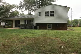 2391 Cedar Ln, Vienna, VA 22180 - Photo 41