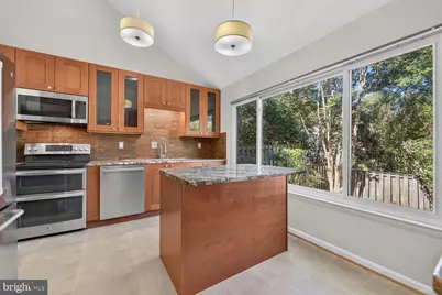 10903 Knights Bridge Court, Reston, VA 20190 - Photo 5