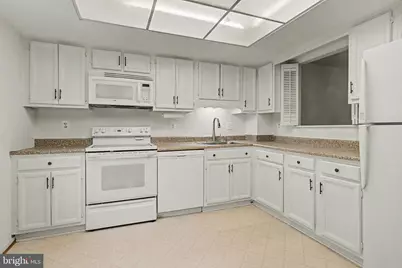 5800 Jacksons Oak Court, Burke, VA 22015 - Photo 17