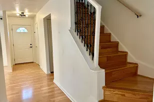 4134 Pleasant Meadow Ct, Chantilly, VA 20151 - Photo 5