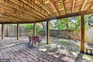 10903 Knights Bridge Ct, Reston, VA 20190 - Photo 7