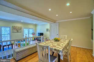 6137 Summer Park Ln, Alexandria, VA 22315 - Photo 3
