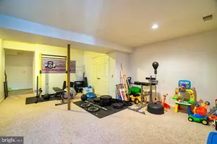 6137 Summer Park Ln, Alexandria, VA 22315 - Photo 15