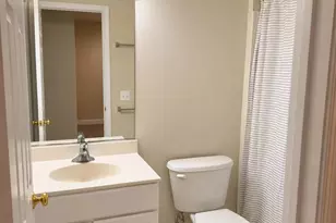 8901 Singleleaf Cir, Lorton, VA 22079 - Photo 5