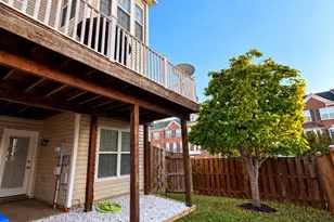 8901 Singleleaf Cir, Lorton, VA 22079 - Photo 23